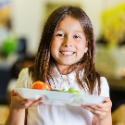 girl eating lunch